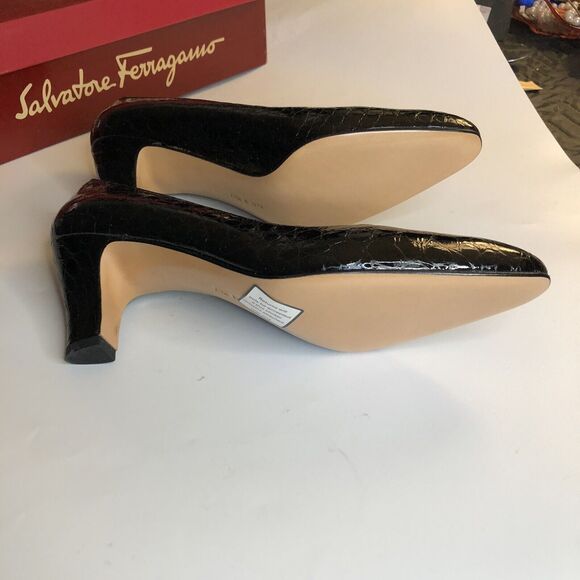 Salvatore Ferragamo Sneelia Pump In Black Crock Patterned Leather 6.5 AA NIB - Picture 6 of 7